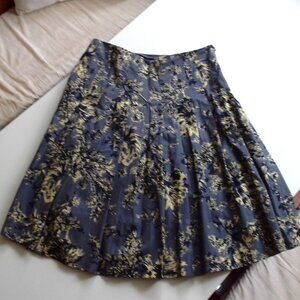 ISDA & COMPANY SIZE 8 GREY WITH YELLOW & BLACK SKIRT
